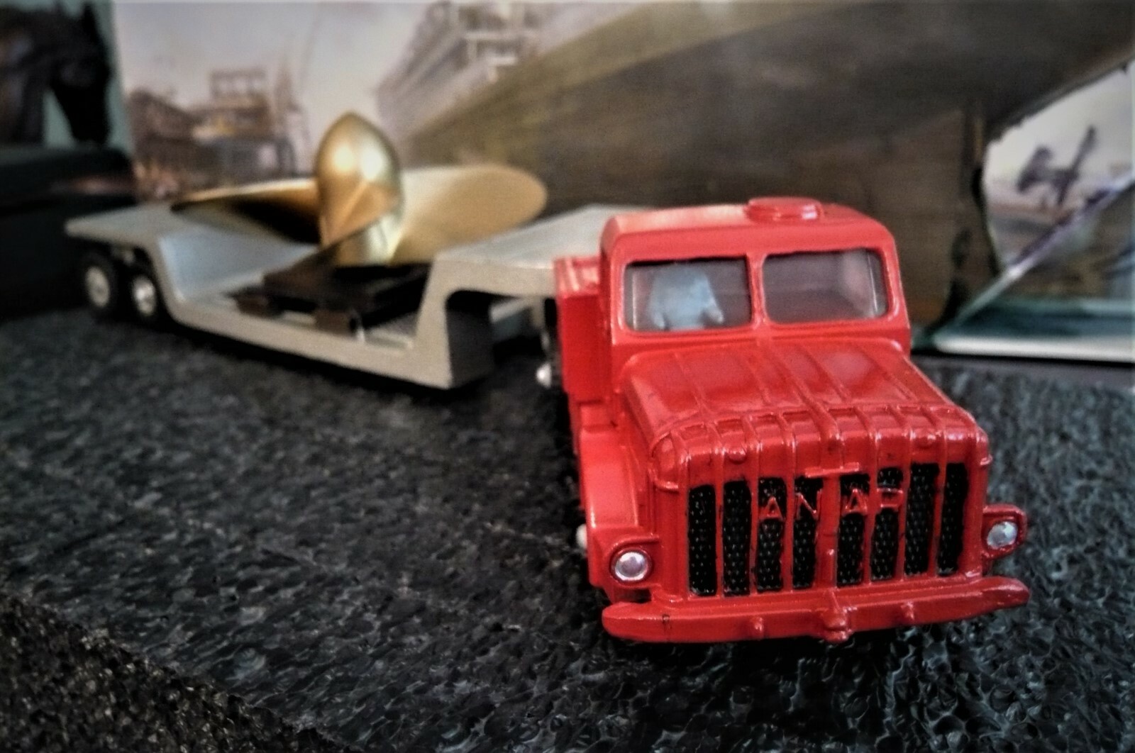 DINKY Toys  # 986  MIGHTY ANTAR Truck/PROPELLER BY (Genuine Meccano) Ltd.England