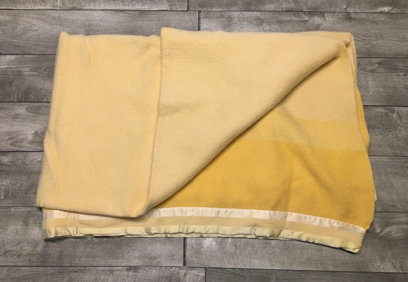 Vintage St. Mary’s Woolen Sunkist Ombré Wool Fuzzy Soft Blanket Size 80 X 68\