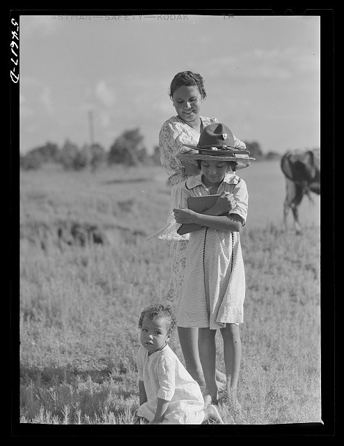 Melrose Louisiana 1940 French mulatto family near John Henry cotton plantation
