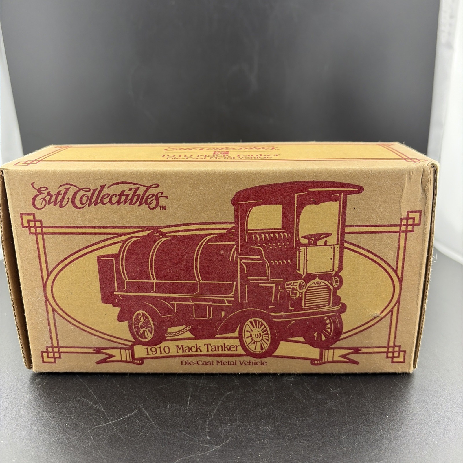 ERTL 1910 Mack Tanker Die-Cast Bank New In Box Tulip Festival ERTL 1910 Mack Tanker Die-Cast Bank New In Box Tulip Festival