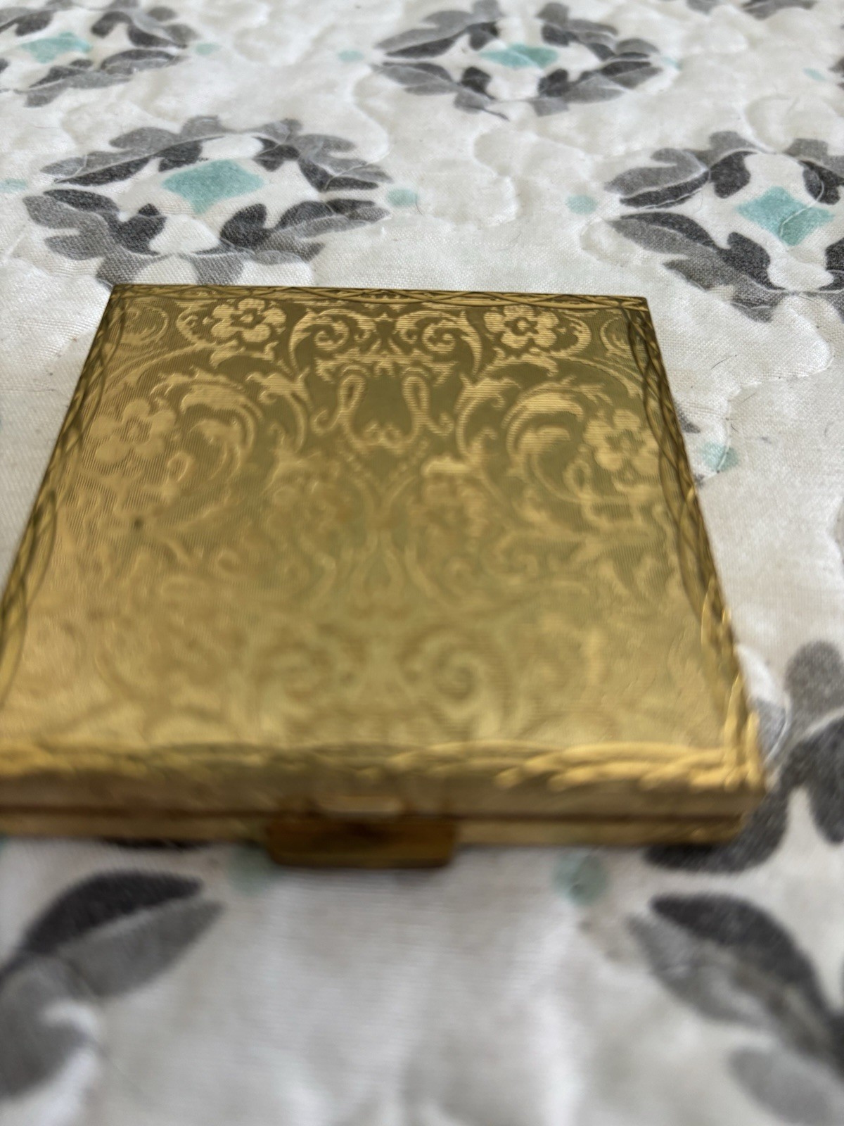 Vintage Vivian Woodard 2.5” X 2.5” Square Compact With Mirror 