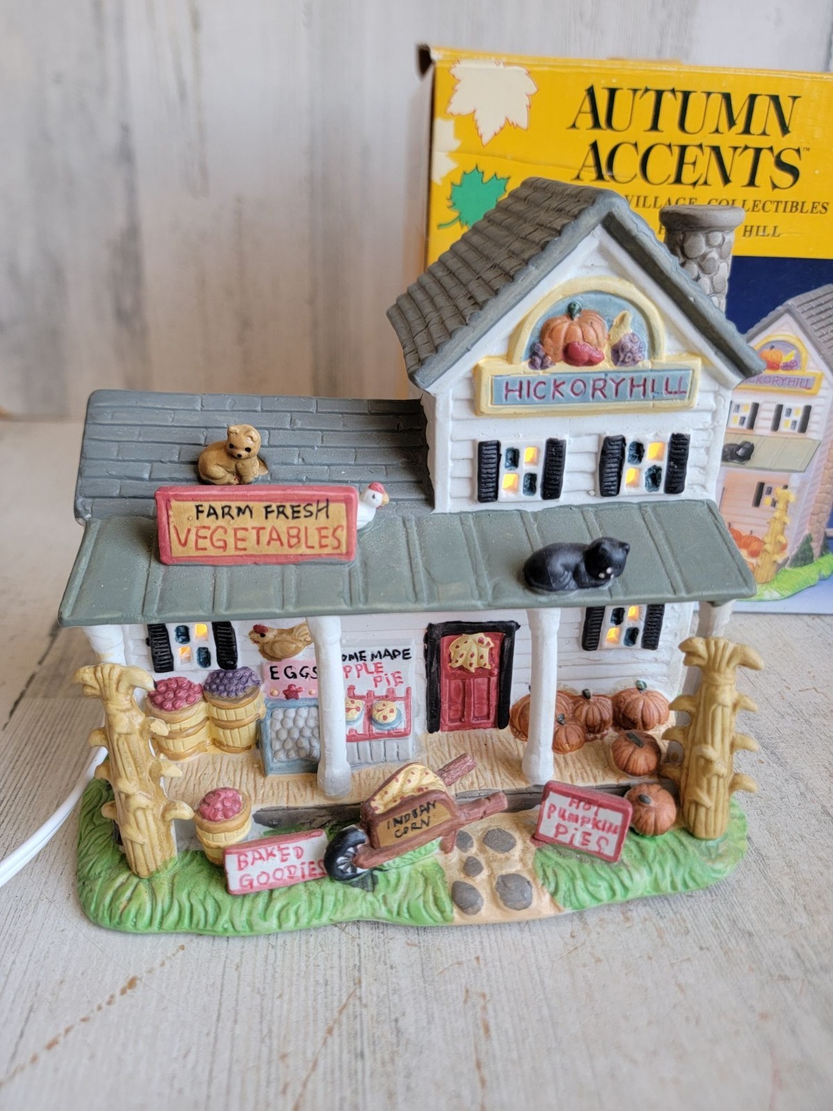 Vintage Autumn accents hickory Hill village accessory ceramic