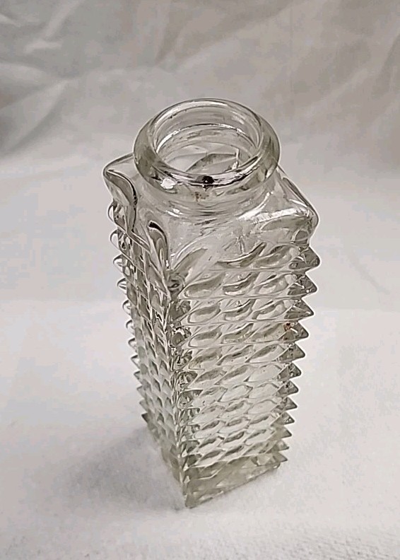 Vtg  FTD Bud Vase - Diamond Cut Heavy Thick Clear Glass - 6.5\