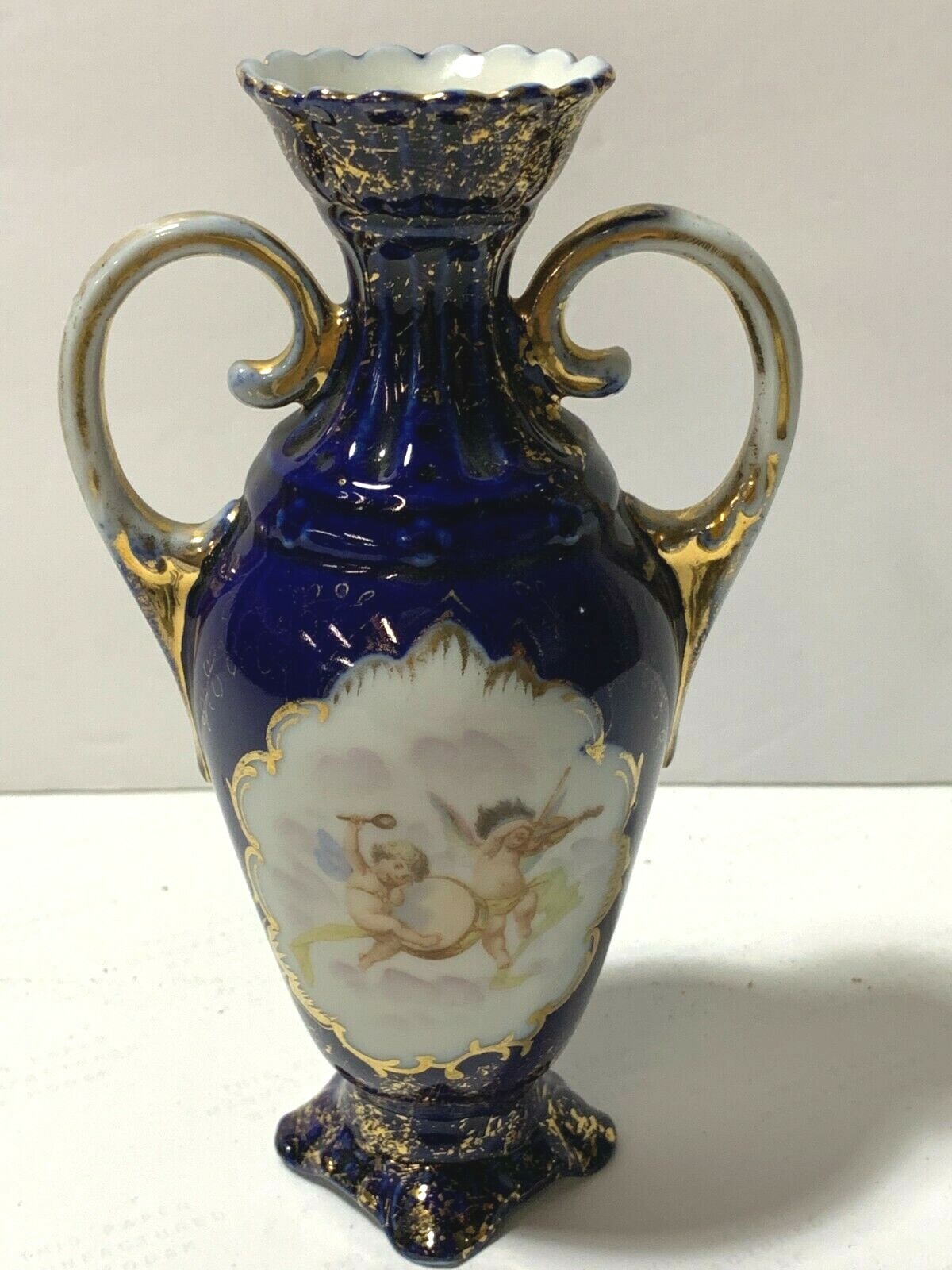 Beautiful Vintage CHERUB Portrait Vase VICTORIA CARLSBAD AUSTRIA BLUE GOLD