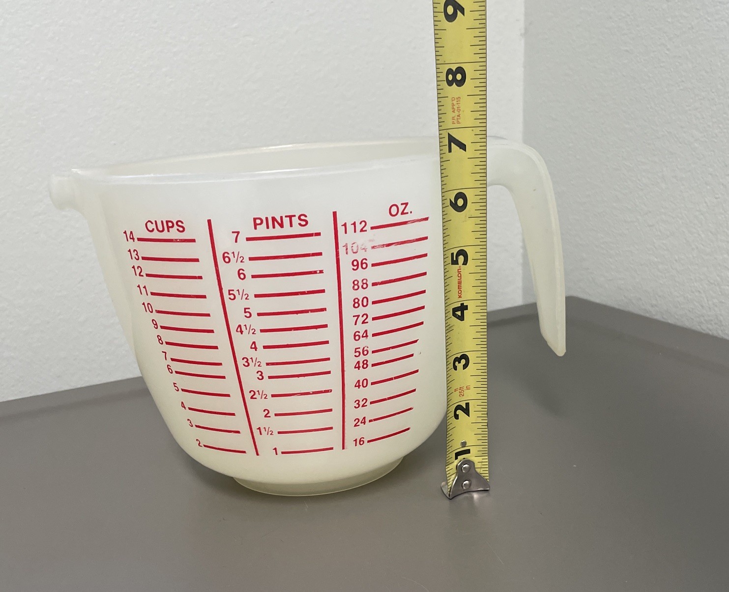 HUGE 14 Cups Vintage Mix Pour Bowl Tupperware?  Plastic JUMBO  RARE