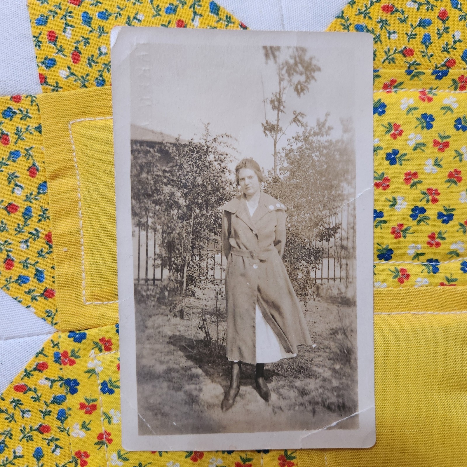VTG Snapshot Photo 1910s Beautiful Young Woman 5th Street Park 1918 VTG Snapshot Photo 1910s Beautiful Young Woman 5th Street Park 1918