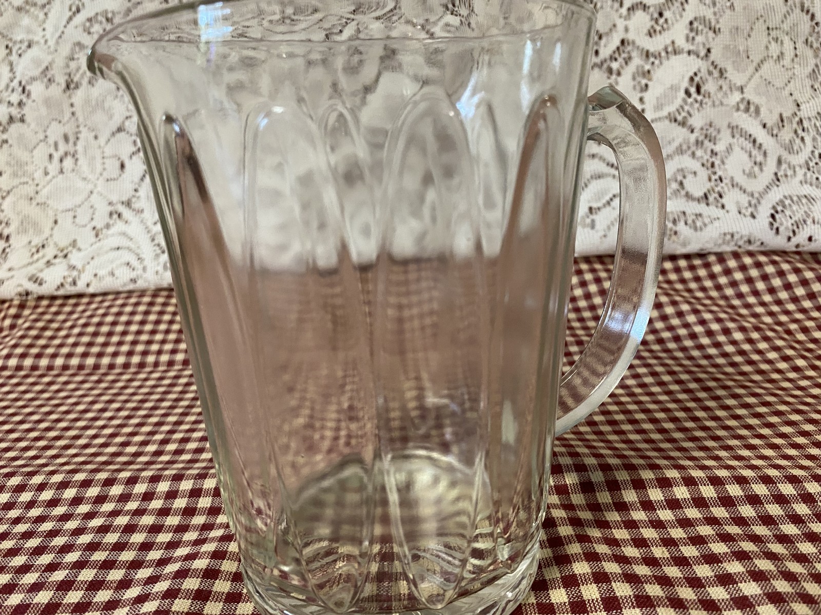 Syrup, water or juice pitcher