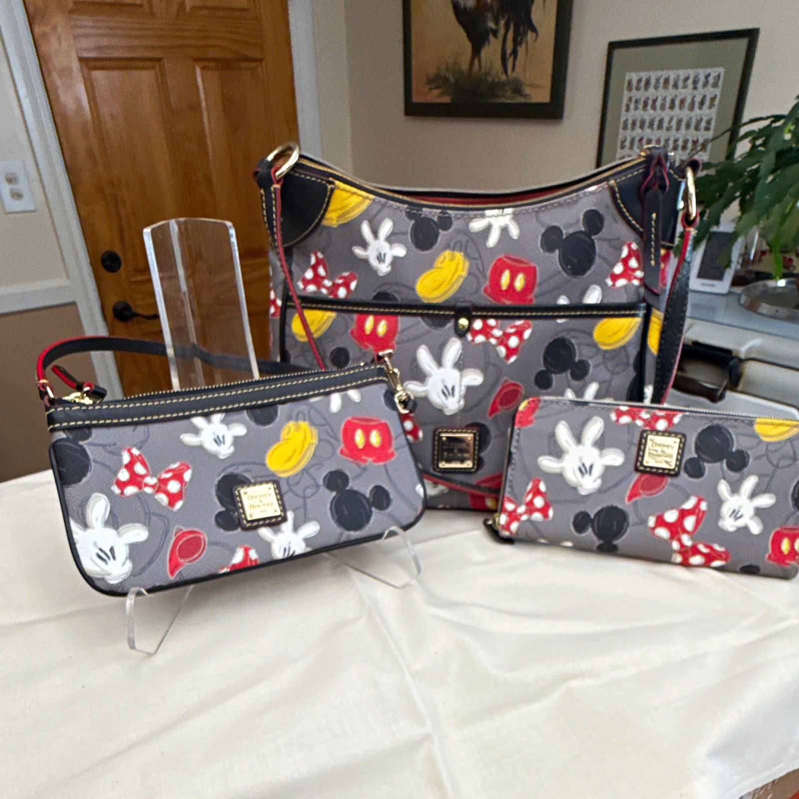 Dooney & Bourke Disney Mickey & Minnie Gray Medium Purse, Wristlet and Wallet Dooney & Bourke Disney Mickey & Minnie Gray Medium Purse, Wristlet and Wallet