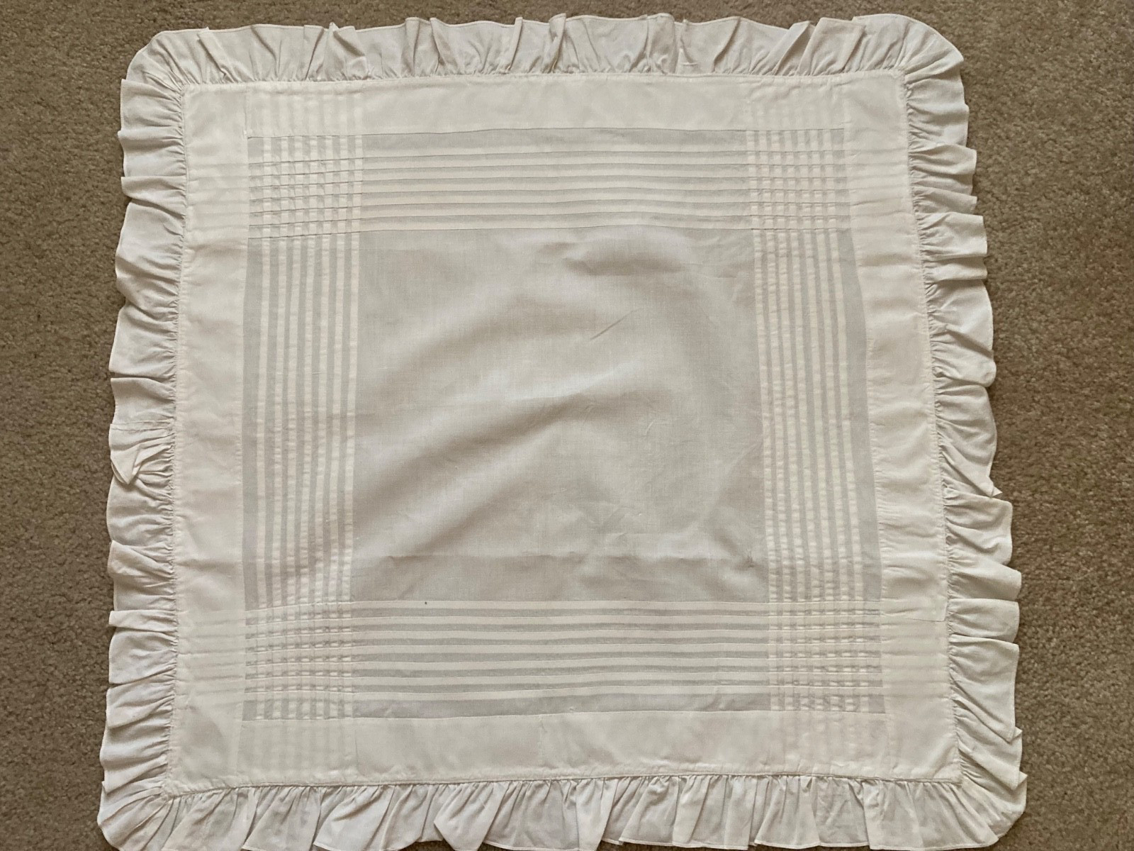ANTQUE European Layover Flat Sham w/Narrow Tucking and Ruffled Edges - 24x26\