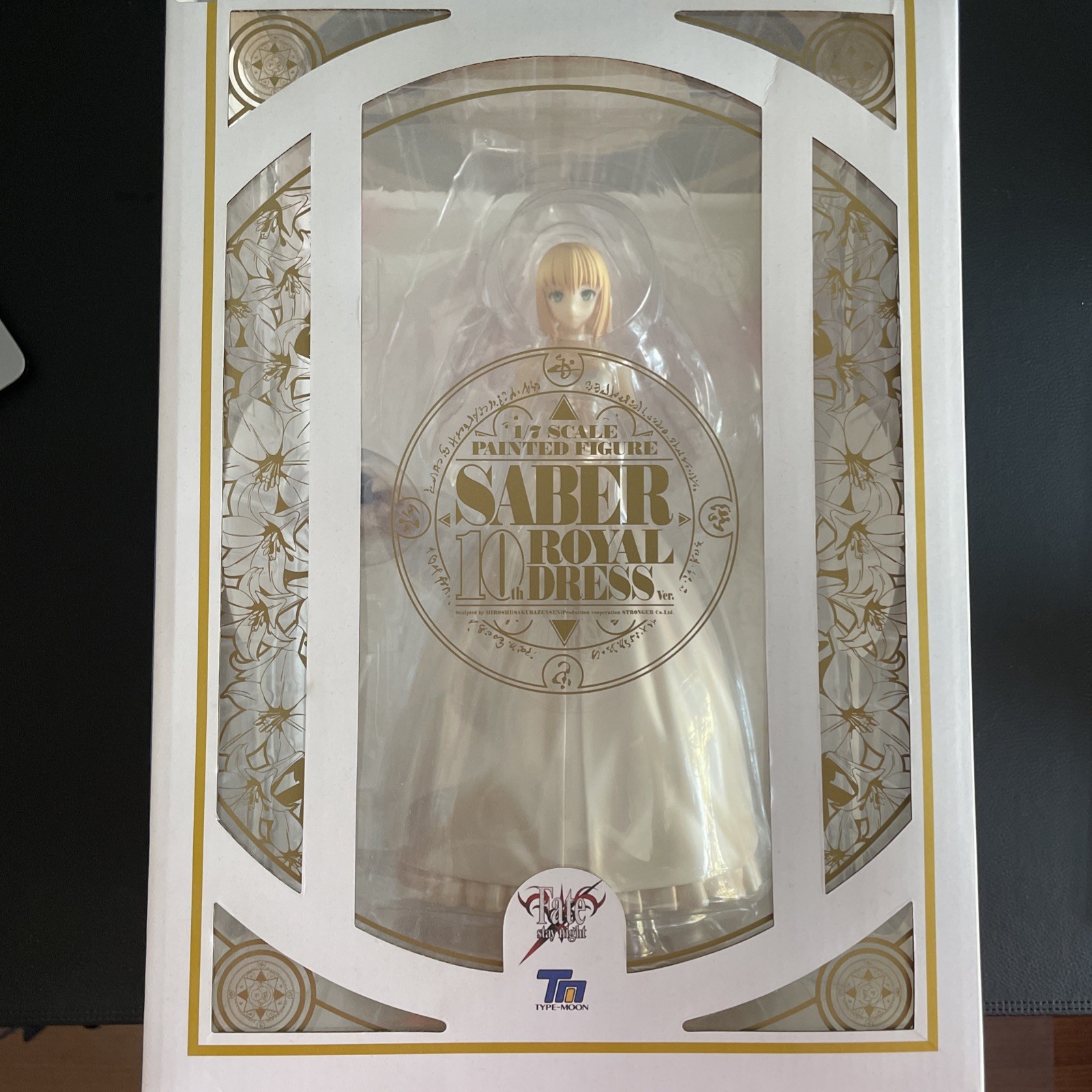 Saber 10th Anniversary Royal Dress Ver. 1/7 Scale Figure - Fate - Aniplex Saber 10th Anniversary Royal Dress Ver. 1/7 Scale Figure - Fate - Aniplex