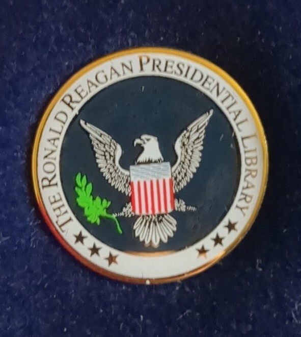 Vintage The Ronald Reagan Presidential Library 3-D Collectible Pin New in Box Vintage The Ronald Reagan Presidential Library 3-D Collectible Pin New in Box
