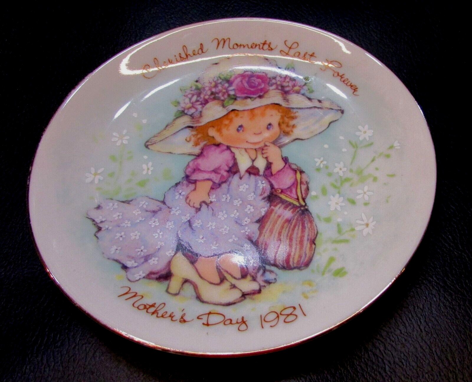 Avon Porcelain Collectors Plate 1981 Mothers Day Cherished Moments Last Forever