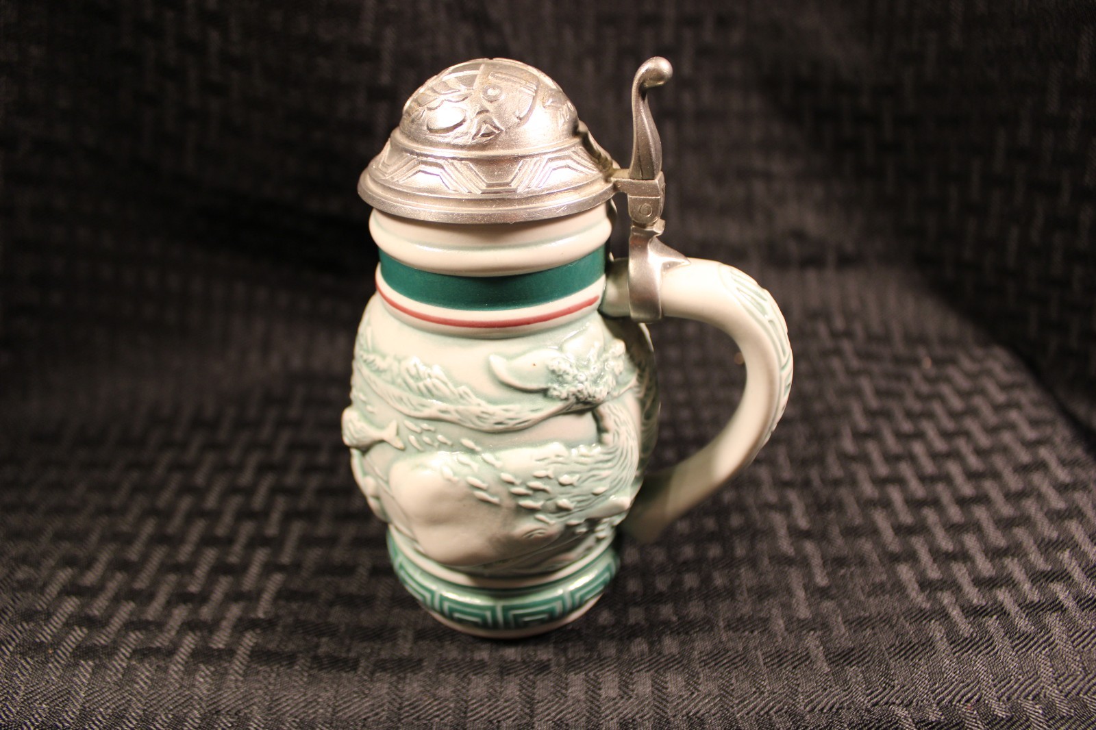 Vintage Avon 1992 Endangered Species Sperm Whale Mini Stein