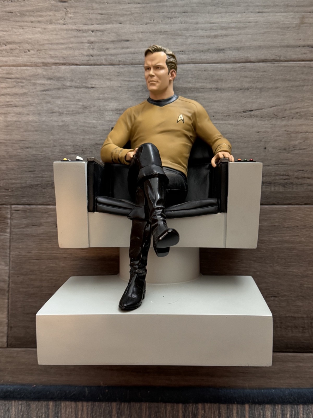 Rare Captain James T Kirk Star Trek Hollywood Collectibles figurine statue #'d