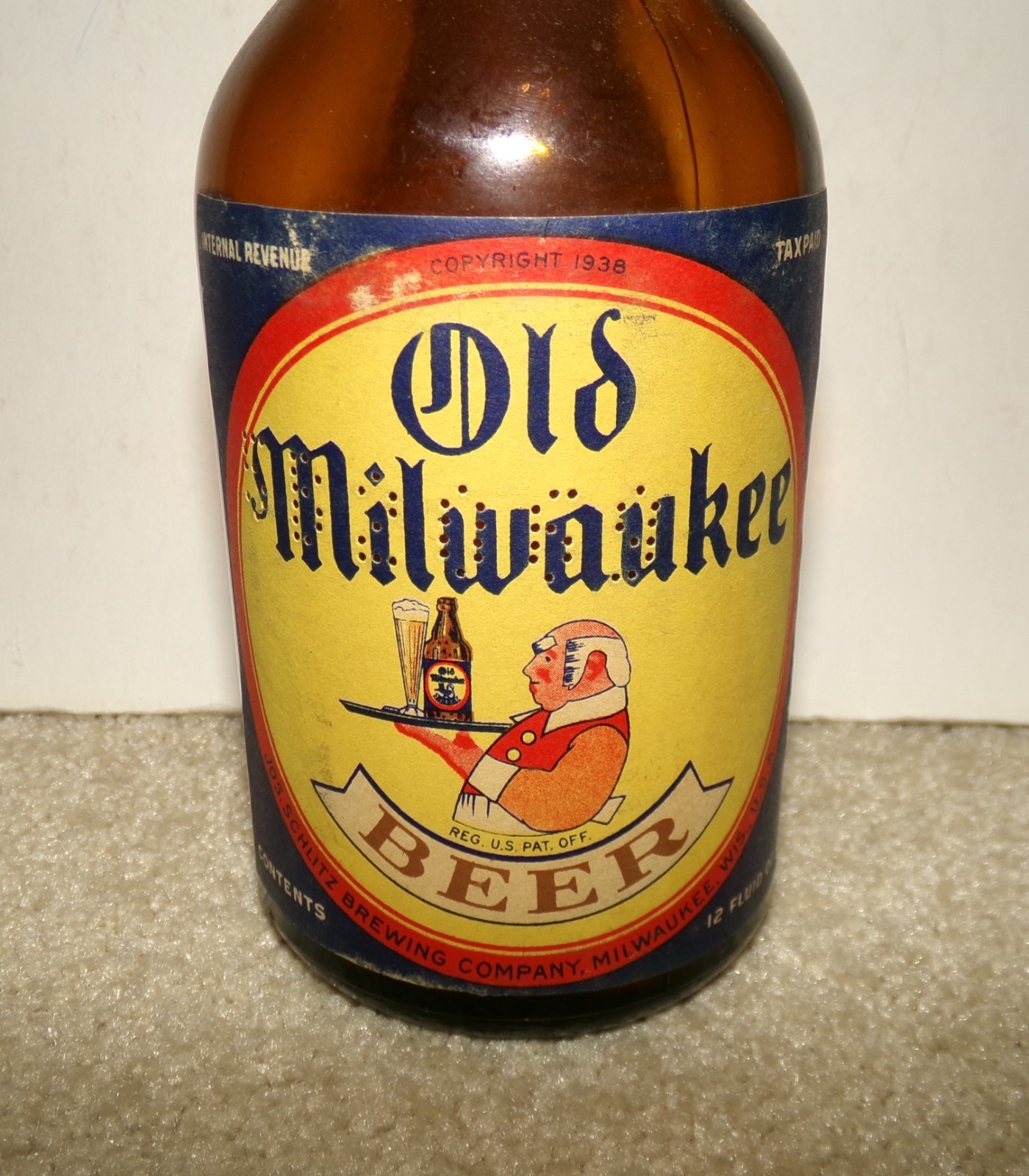 1930\'s OLD MILWAUKEE beer IRTP STEINIE BOTTLE Milwaukee