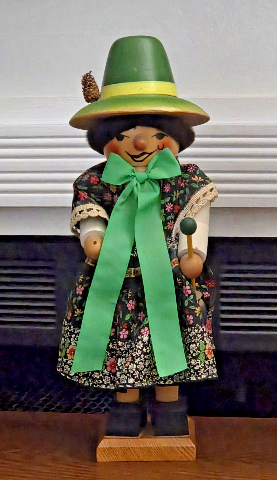 VTG Steinbach Frau Gertrude Nutcracker Germany Whimsical Shelf Sitter Large