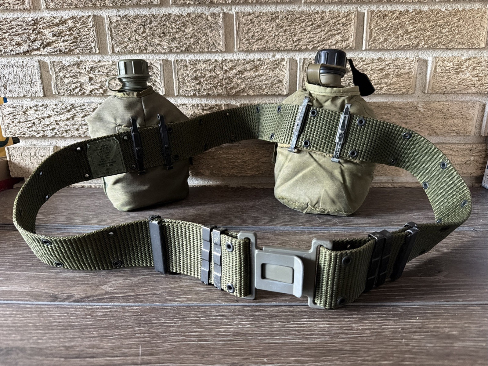 1985 USGI LC-2 ALICE Individual Equipment Belt Large w/ 2 Canteens Covers