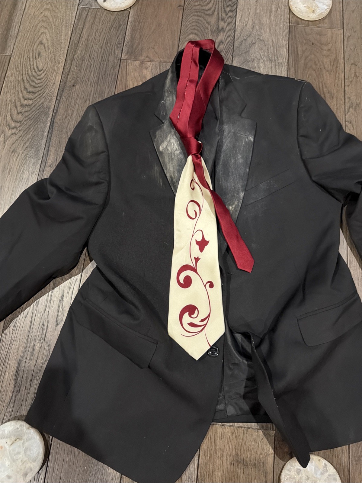 THE TEXAS CHAINSAW MASSACRE 2 Tie And Jacket - LEATHERFACE Send Offer 🔥