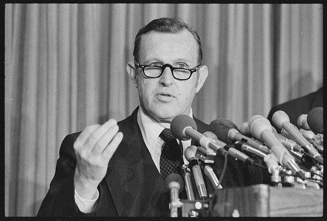Photo:American Tobacco Institute Press Conference 1979 Man at Podium