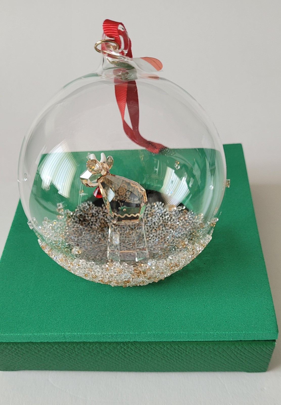 Swarovski, SCS Annual Edition Ball Ornament 2026, Art No: 5732813 Swarovski, SCS Annual Edition Ball Ornament 2026, Art No: 5732813