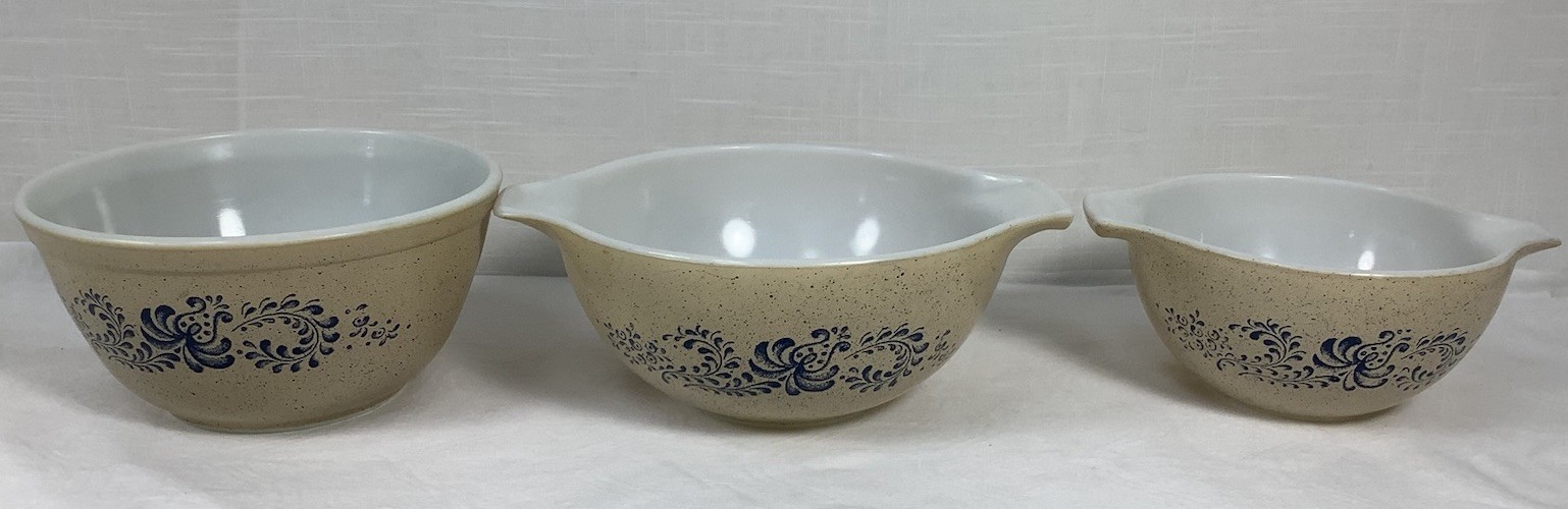 VTG Pyrex Homestead Blue Onion Speckled Nesting Mixing Bowls Set 402 441 442