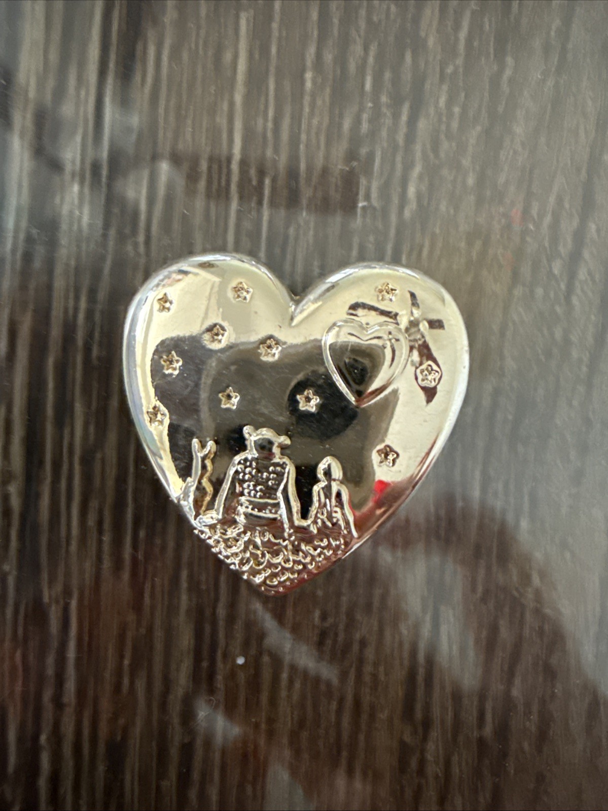 VTG Dreamworks Variety Club Shrek Fiona Donkey Heart Shaped Gold Tone Pin NOS VTG Dreamworks Variety Club Shrek Fiona Donkey Heart Shaped Gold Tone Pin NOS