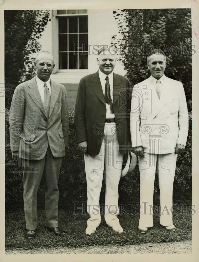 1931 Press Photo Herbert Hoover with Tell Nicolet and Edward Lewis in Washington
