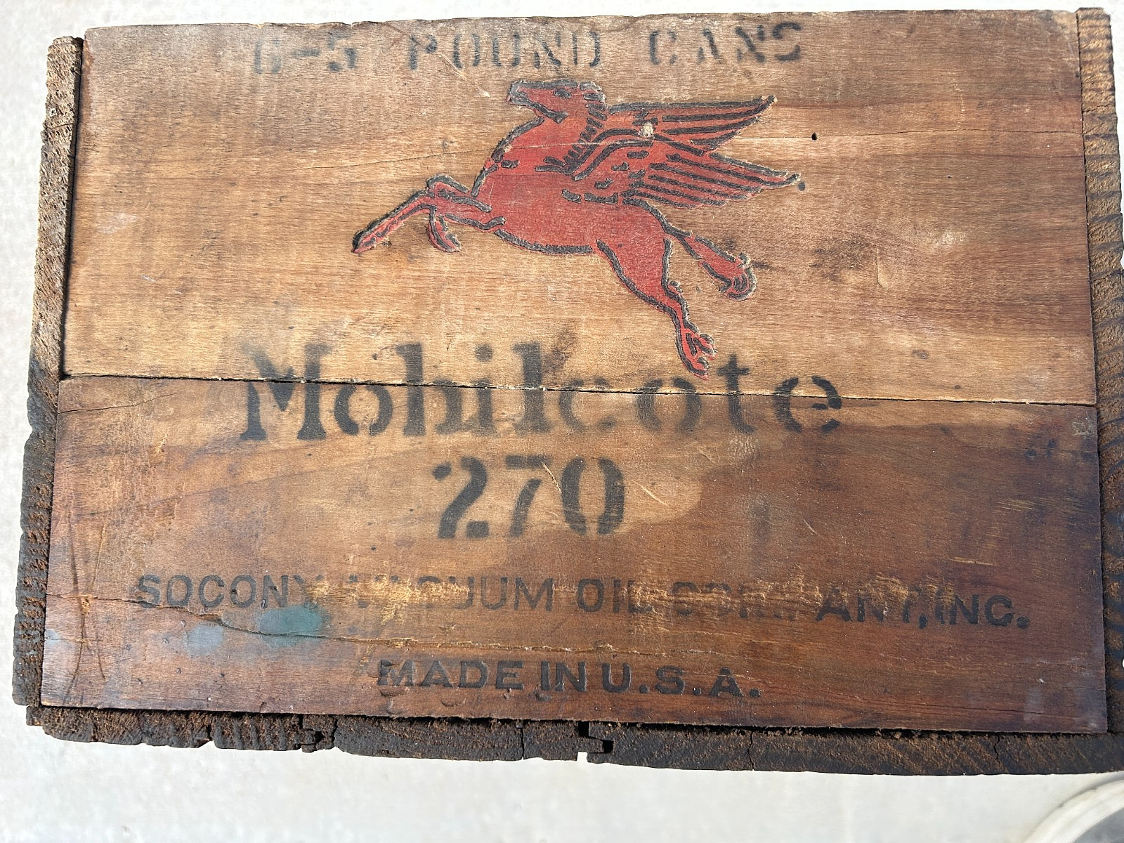 Vintage Mobil Mobilcote Motor Oil Wood Crate Pegasus Cans Advertising Sign Gas