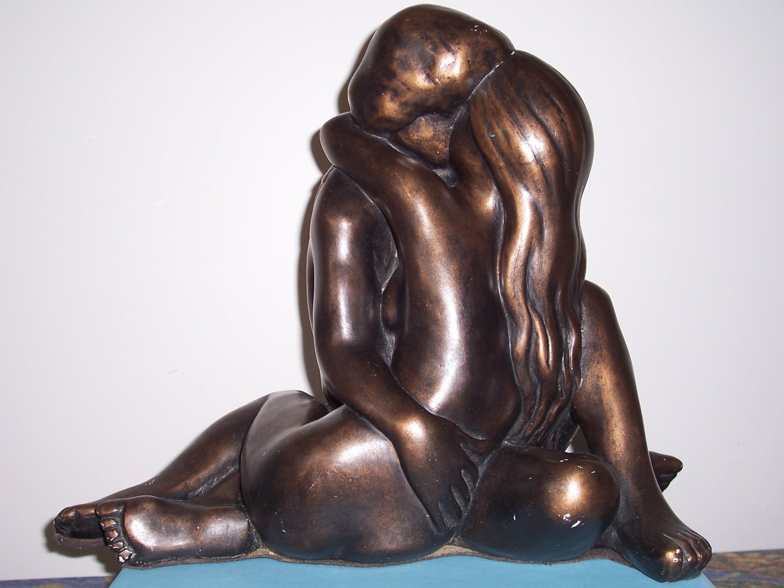Lovers Embrace Sculpture Bronze Finish, Chalk Patina Leonardo Artworks. 1968 VTG