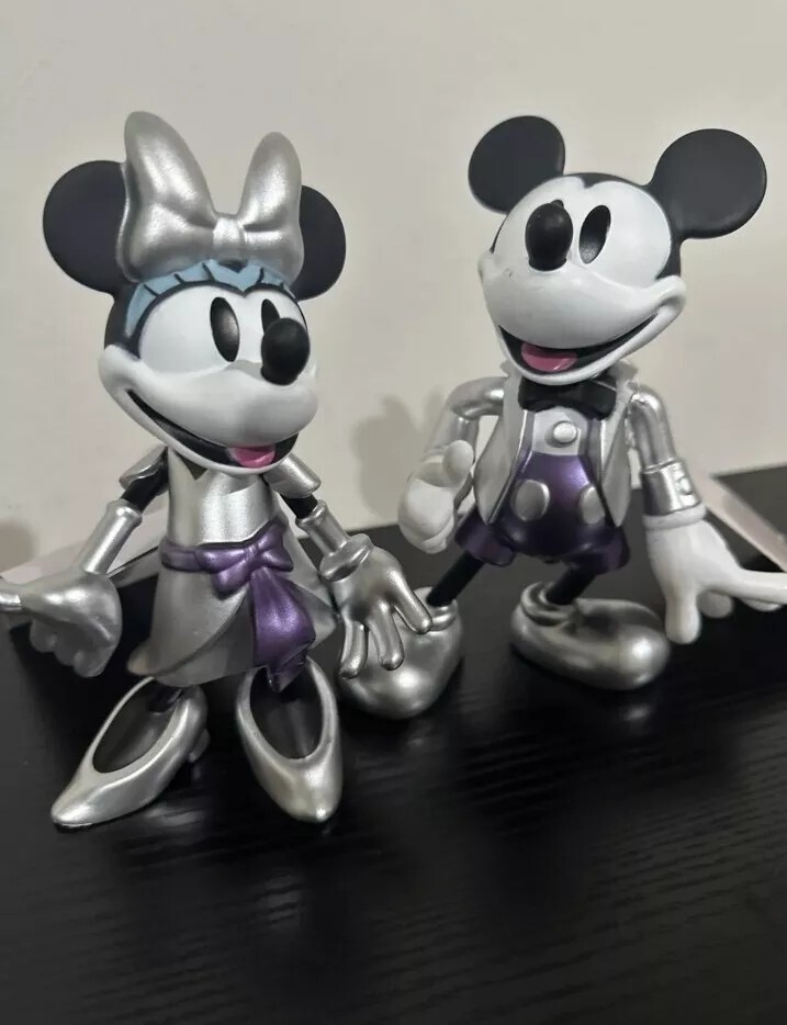 2023 Disney Parks D100 100th Anniversary Mickey Minnie Mouse Art Figure New