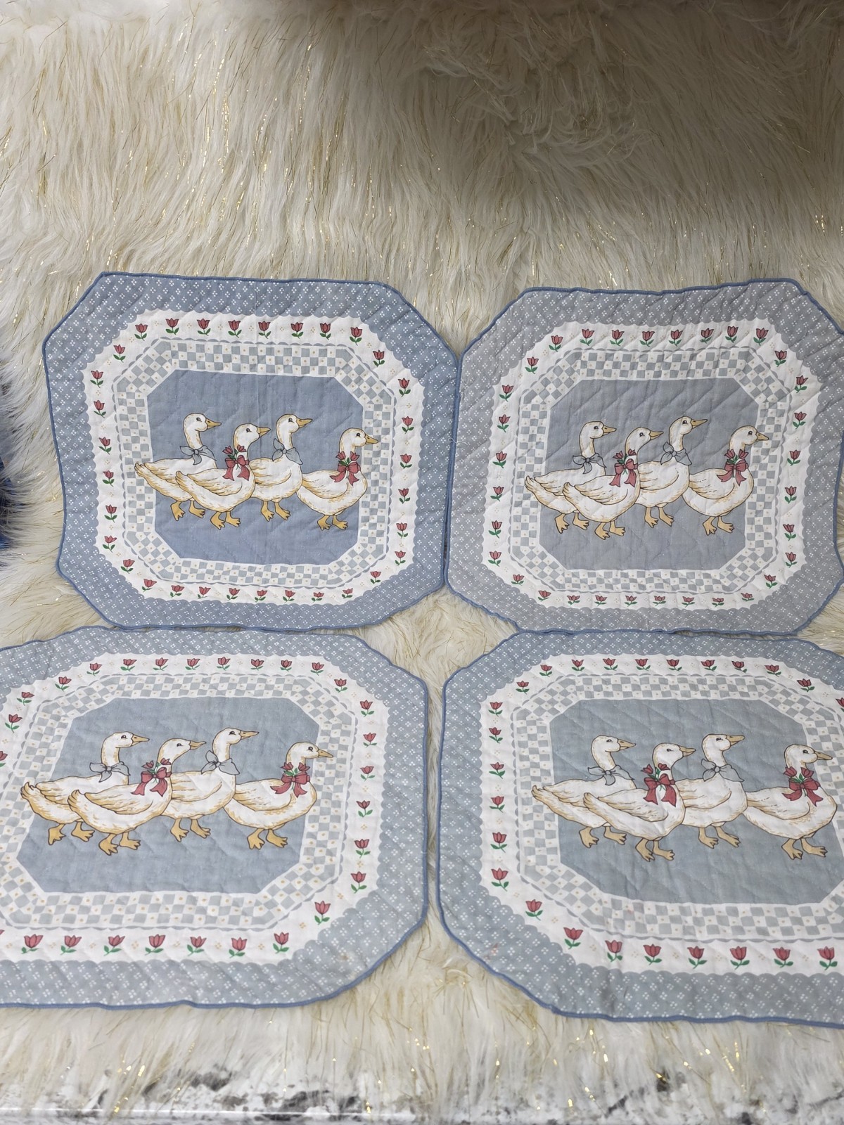 VINTAGE COUNTRY GEESE RIBBON GEESE GOOSE PLACEMATS SET OF 4 RARE EUC