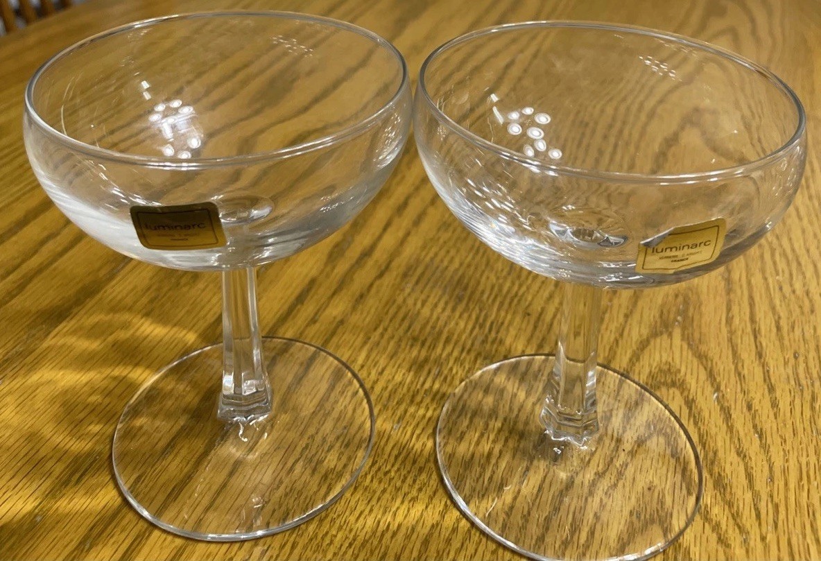 Luminarc Verrerie D'Arques France Stemmed Champagne Coupes Sherbet Bowls Pair Luminarc Verrerie D'Arques France Stemmed Champagne Coupes Sherbet Bowls Pair