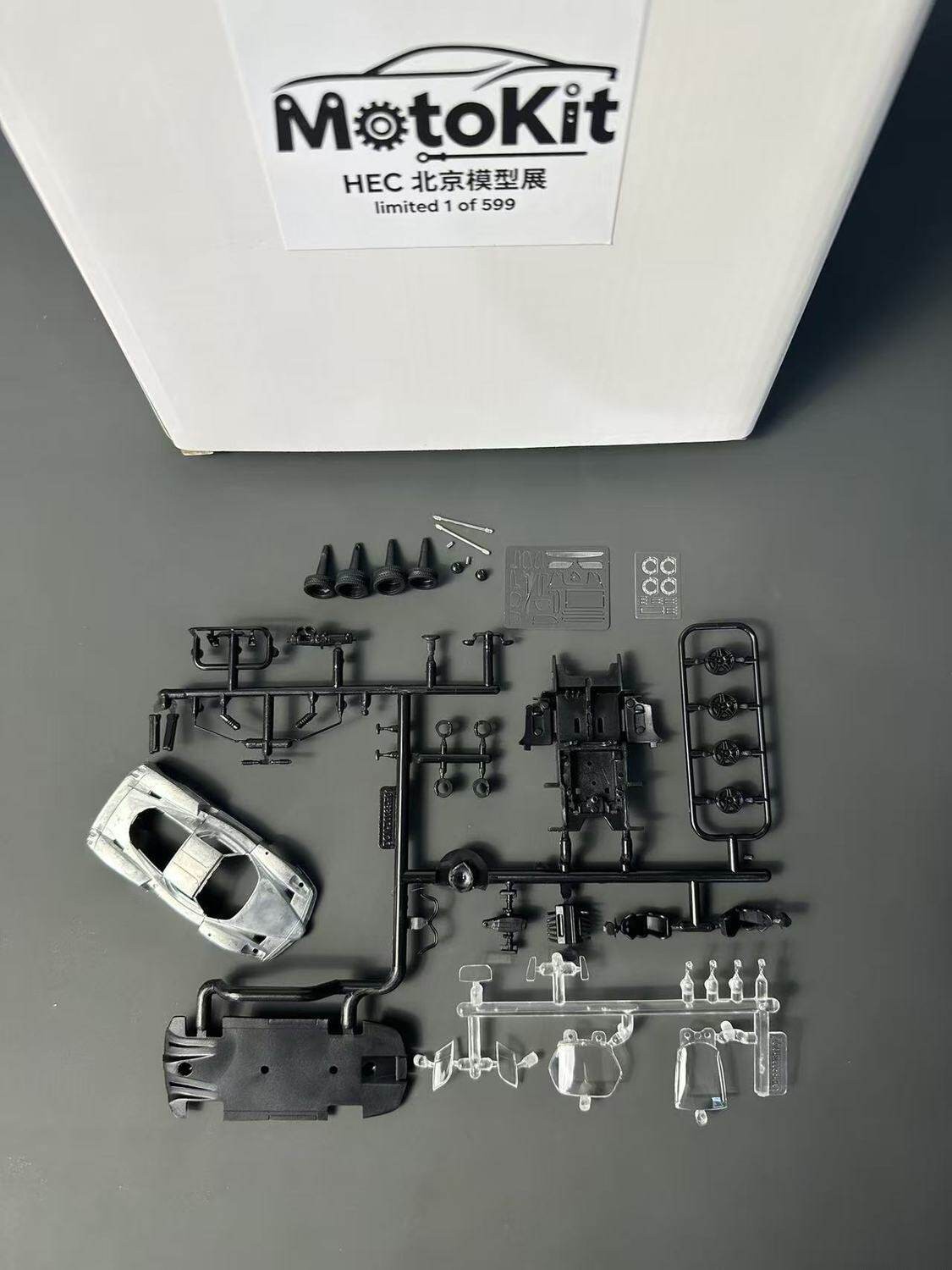 1/64 Enzo DIY Assembly Kit Diecast Alloy Car Model Unpainted Build Hobby