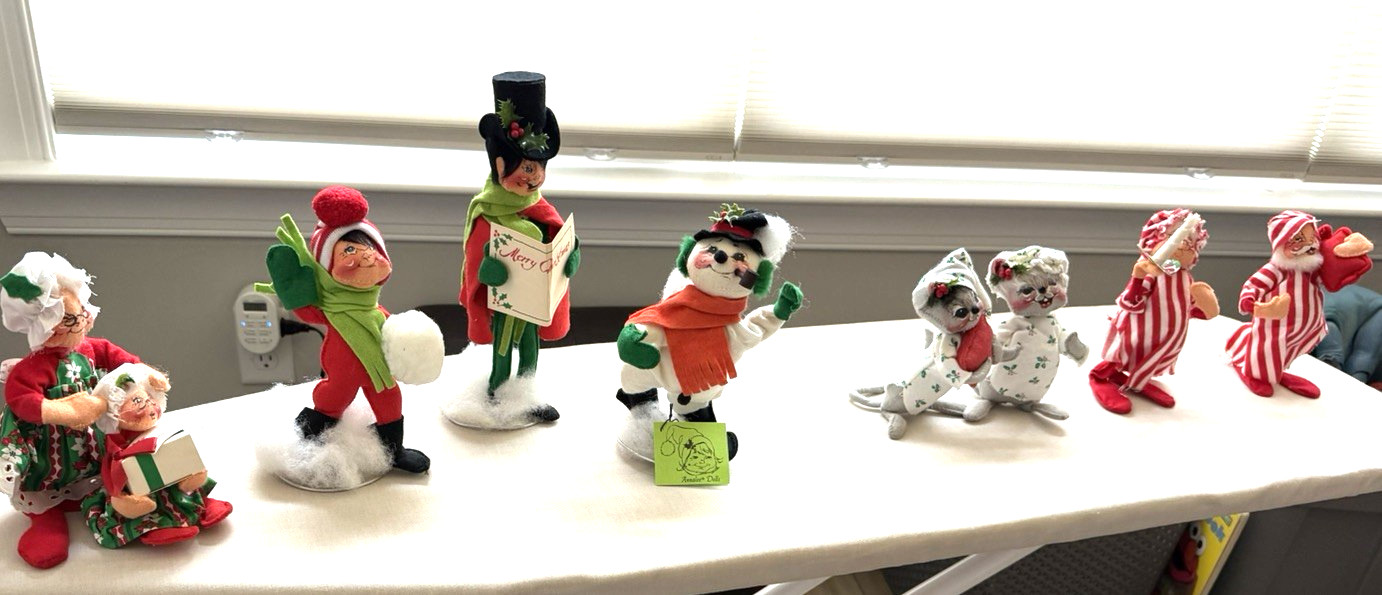 Lot of 9 Vintage ANNALEE Dolls Christmas theme