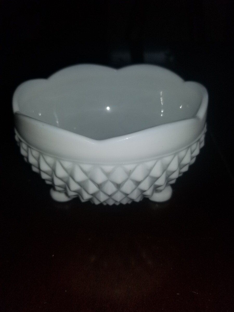 Vintage Milk Glass Hobnail 3 Footed 5