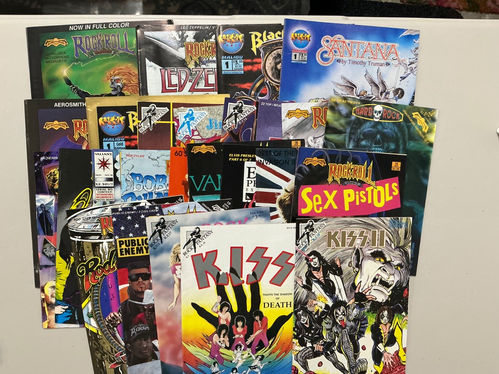 Rock “N” Roll comics Lot of 26 Elvis Black Sabbath gold Revolutionary (1327) Rock “N” Roll comics Lot of 26 Elvis Black Sabbath gold Revolutionary (1327)