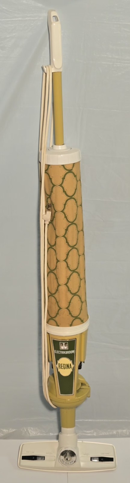 Vintage Regina Electrikbroom Broom Stick Vacuum Gold B1518B Clean Works 
