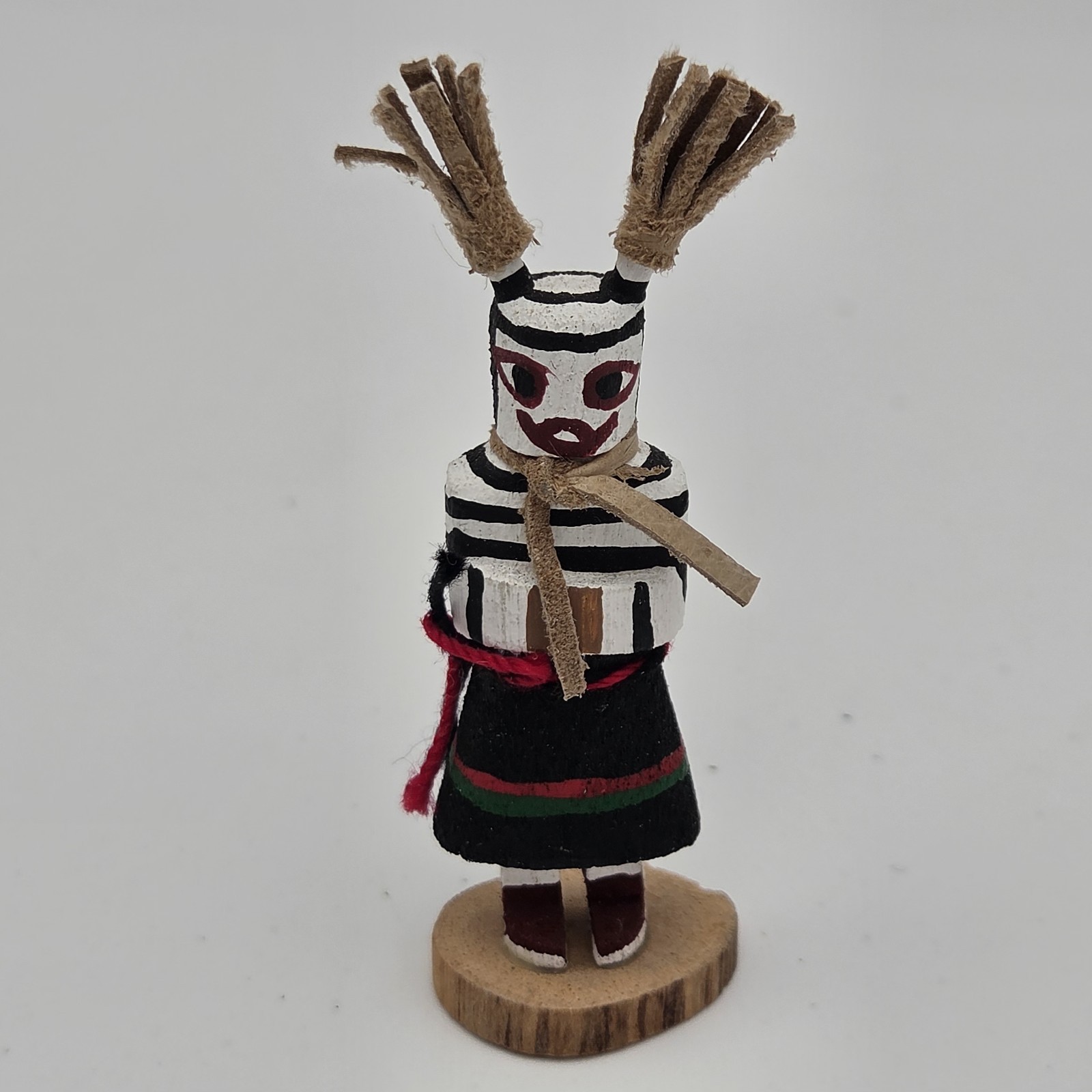 Vintage Handcrafted Hopi Kachina Doll \ Vintage Handcrafted Hopi Kachina Doll \