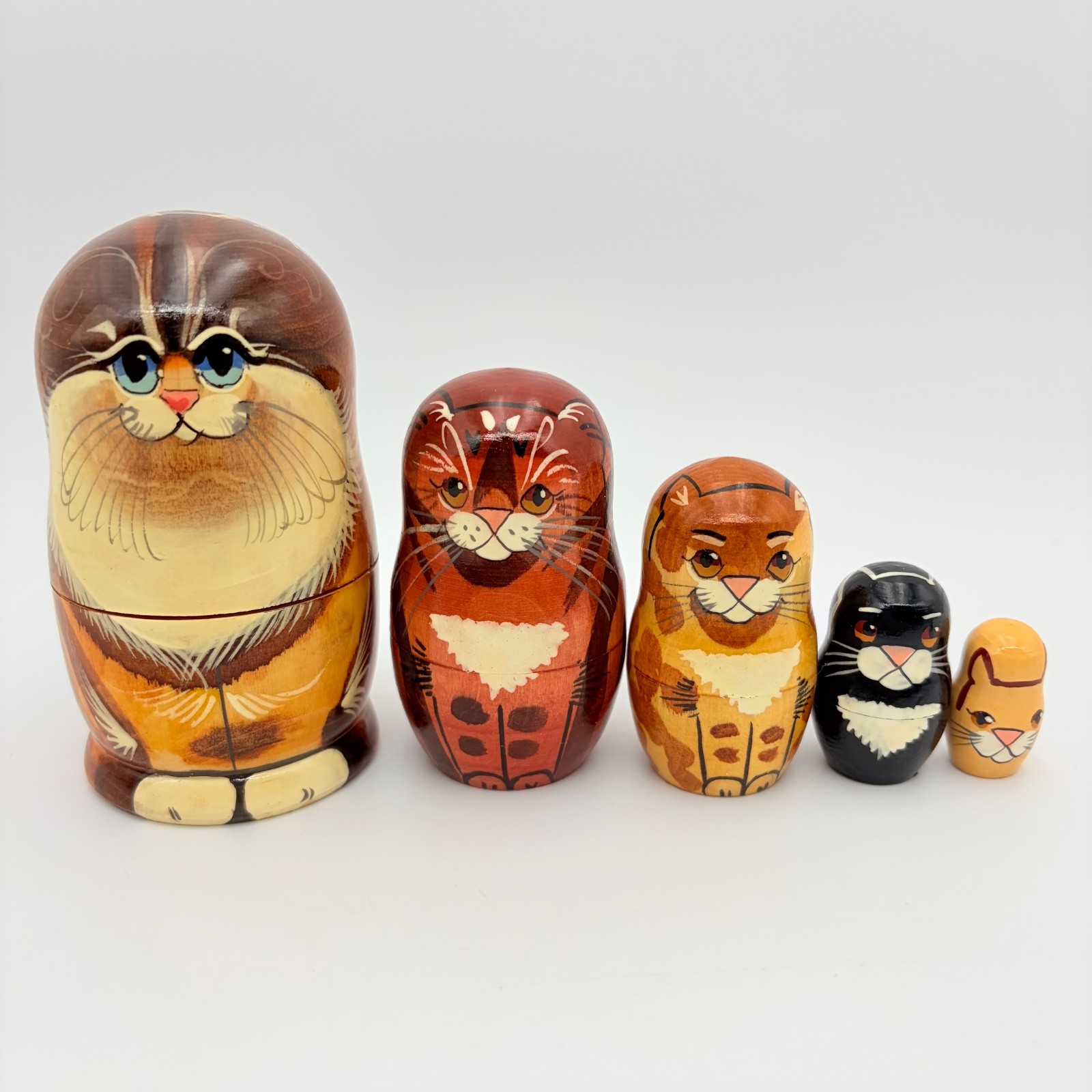 Vintage Hand Painted Cat Russian Nesting Dolls Matryoshka Set Of 5 Artist Signed