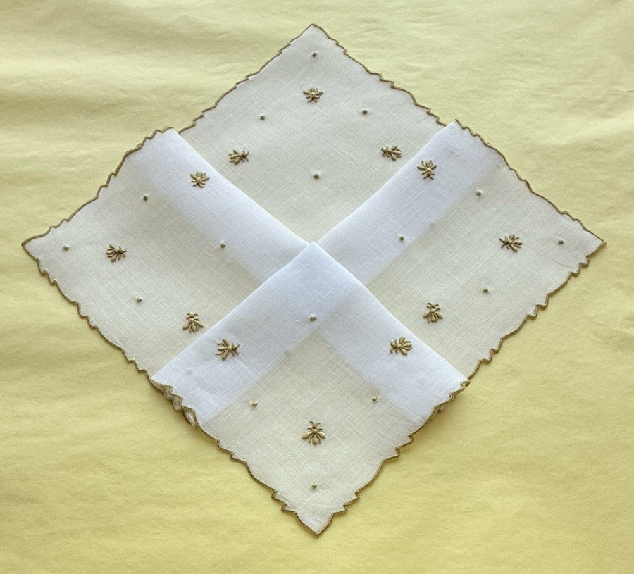 Vintage Marghab Hanky Madeira Embroidered Handkerchief  Bees Pristine