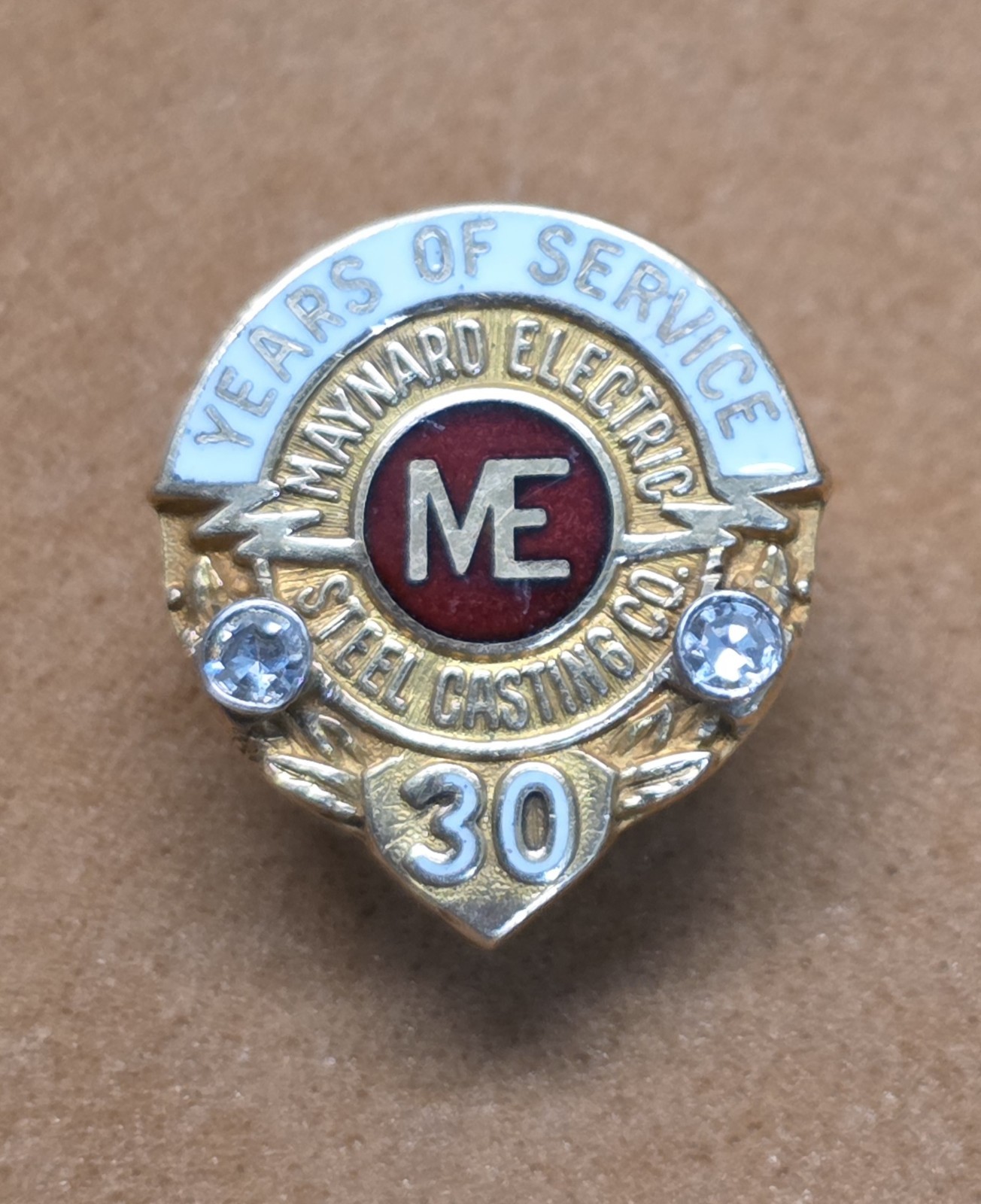 VTG MAYNARD ELECTRIC STEEL CASTING SERVICE AWARD PINmemorabilia. 10K GOLD Tested