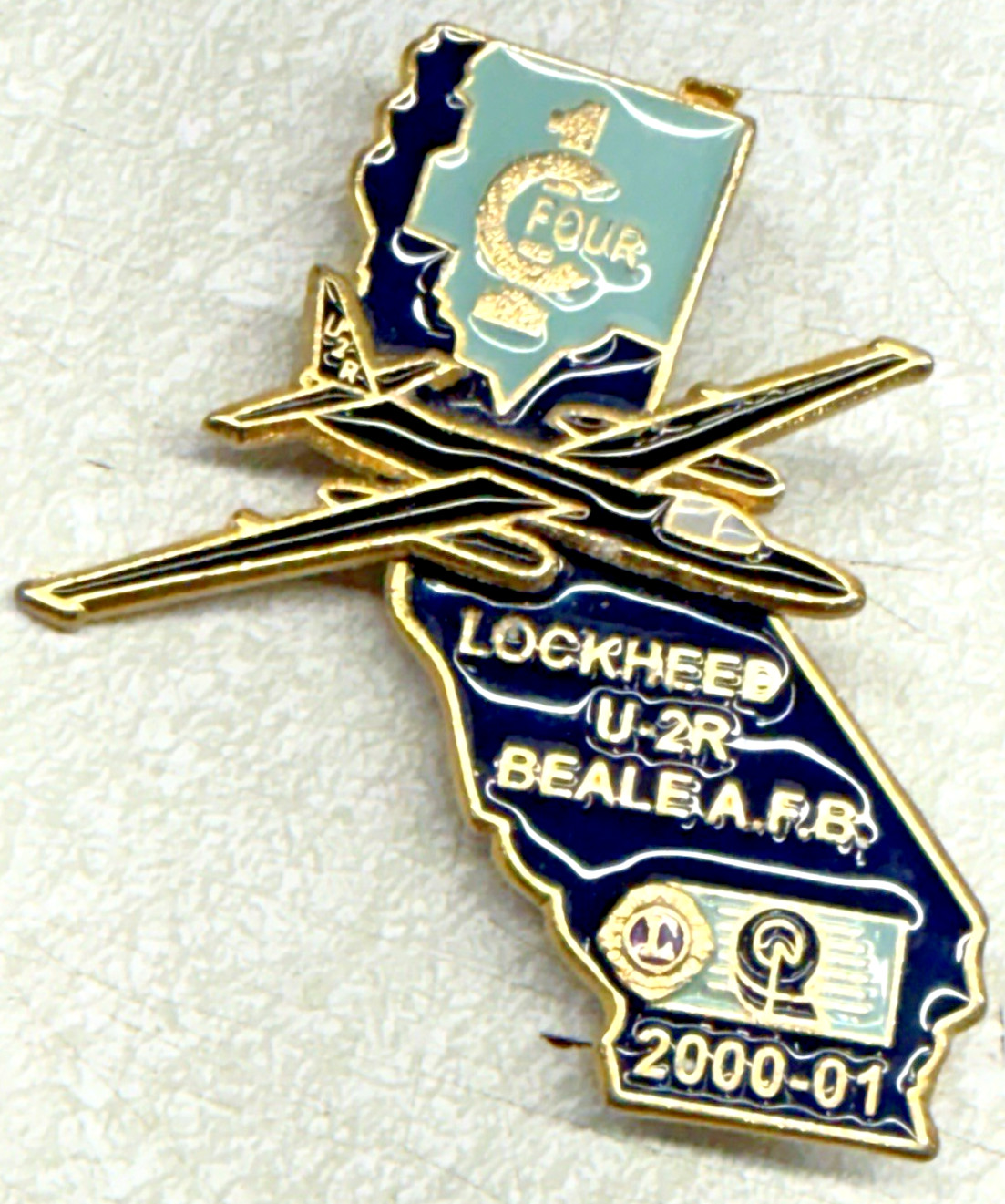 RARE Vintage 1CFour Lockheed U-2R Beale AFB Air Force Base 2000-2001 Pin Button