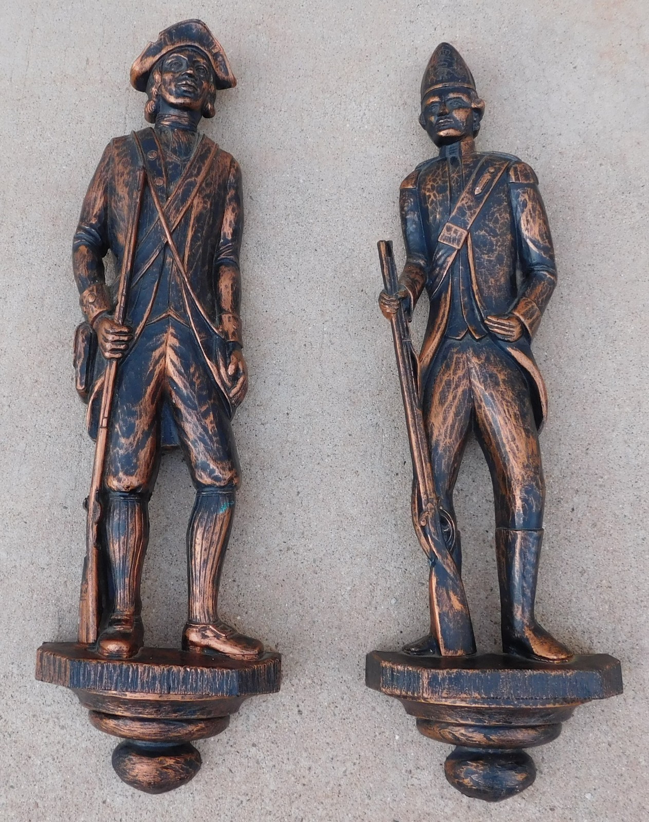 Vintage Colonial Soldier Plaque 7209  7210 Dart IND Syroco Coppercraft Guild Two