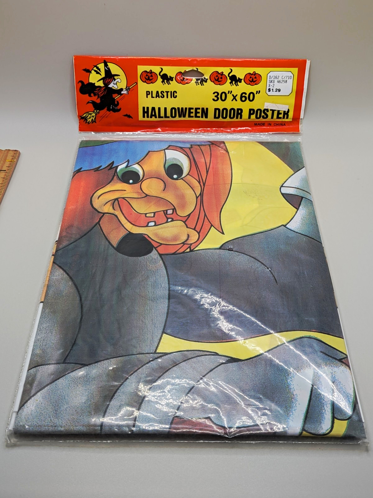 Vtg NOS Woolworth Plastic Kitschy Witch Halloween Door Poster 30\