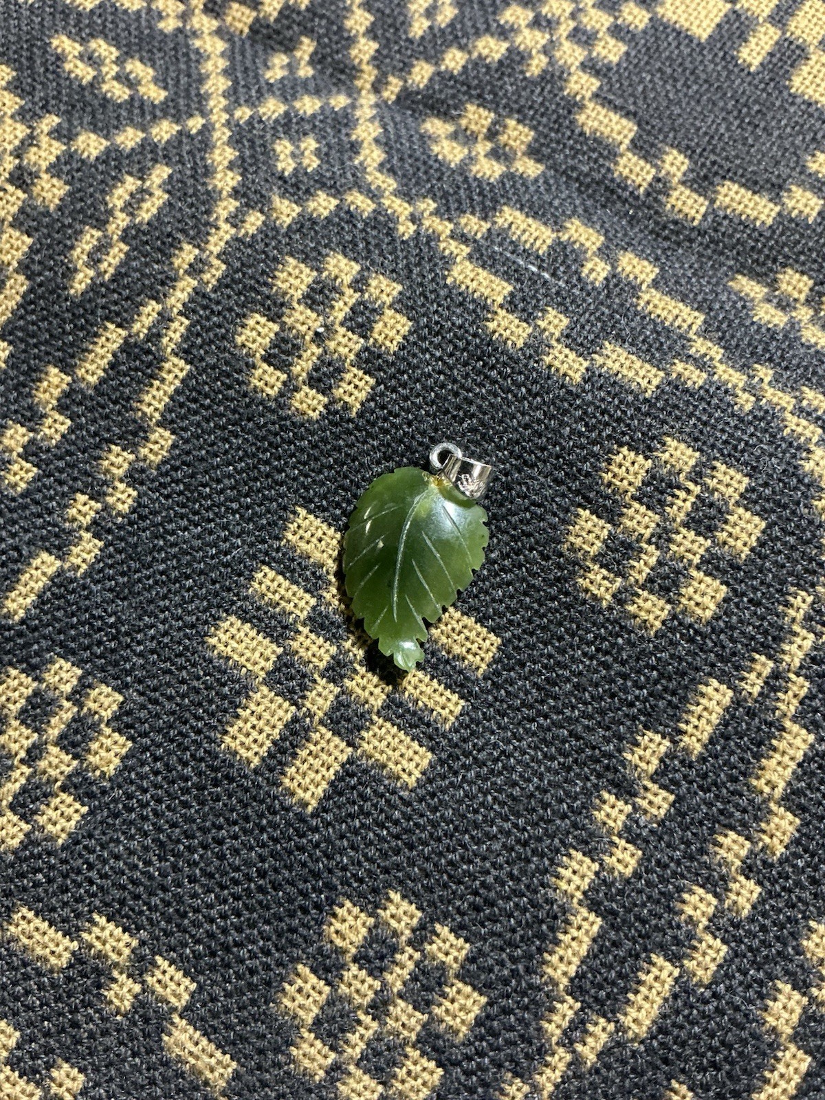 Vintage Jade Leaf Petal Pendent, Silver Bail, 1.5g Vintage Jade Leaf Petal Pendent, Silver Bail, 1.5g