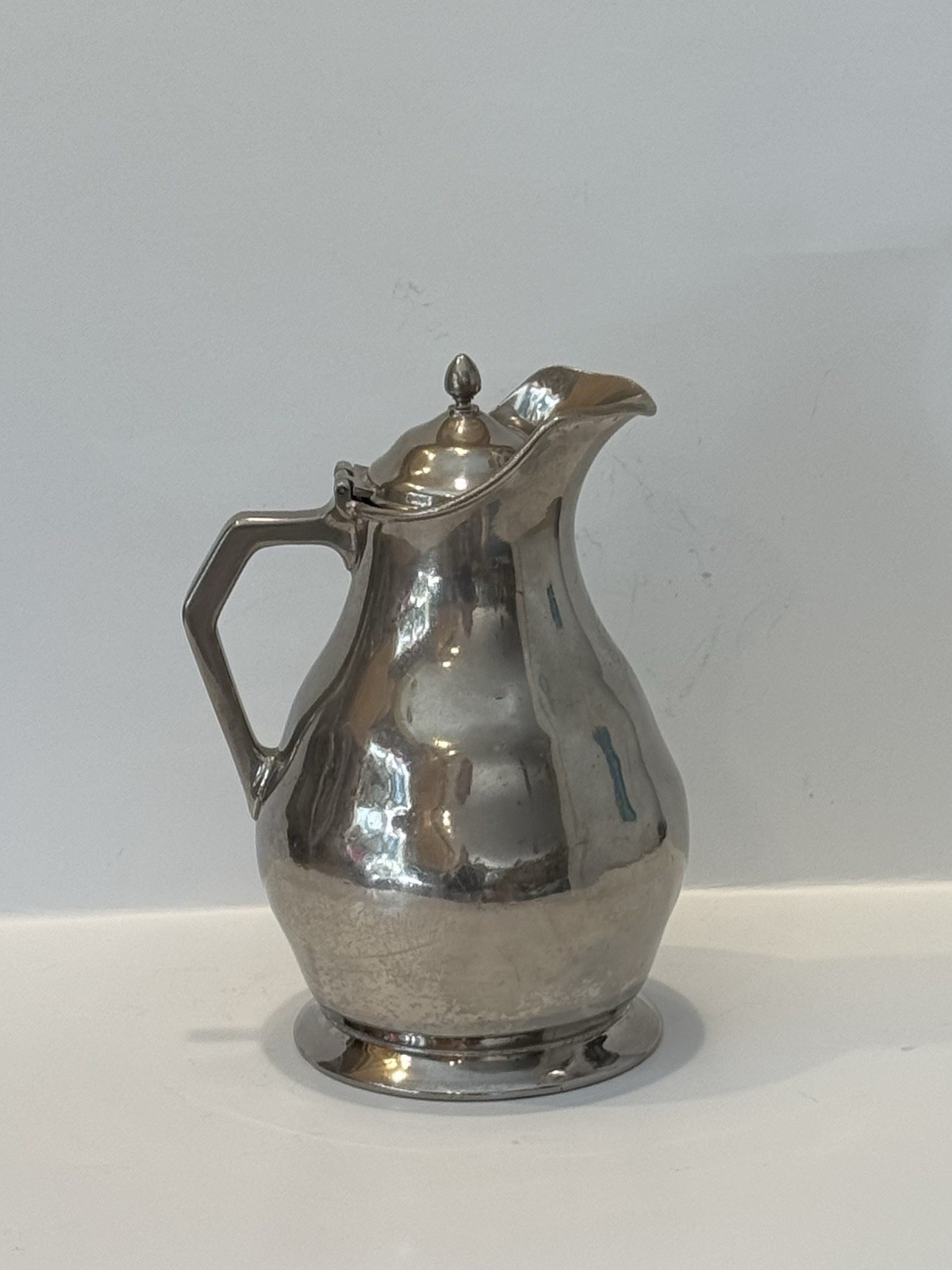 Antique Stanley Pitcher Wianno Hotel Club Cape Cod Crest Wreath 1934-35 Base MA.