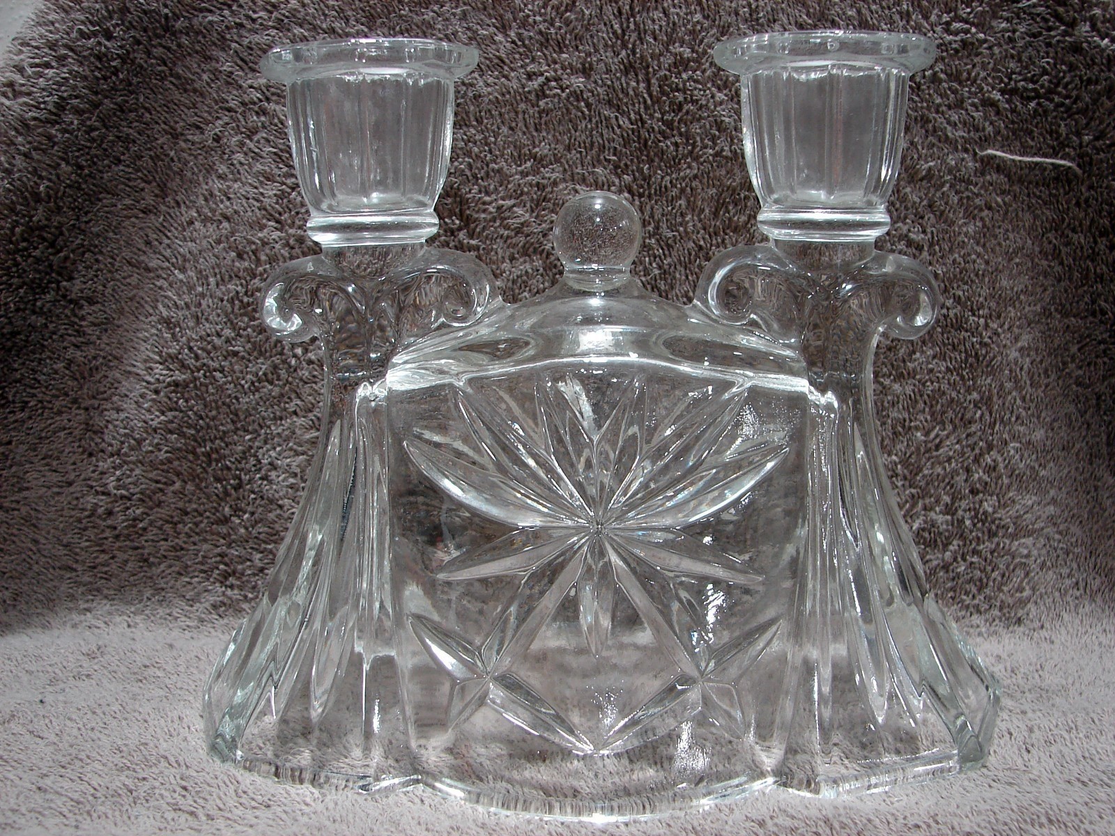 Vintage ANCHOR HOCKING Early American Prescut Double Glass CANDLE HOLDER EAPC