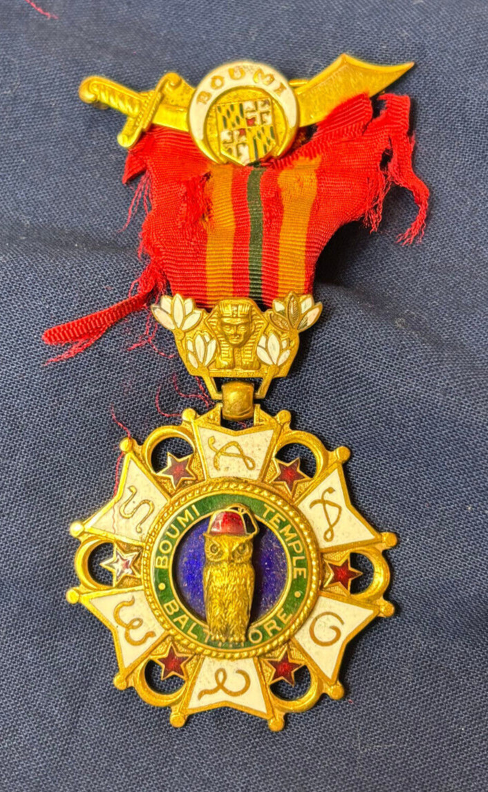 Vtg Robbins Boumi Temple Baltimore Ribbon Pin & Case USA Masonic