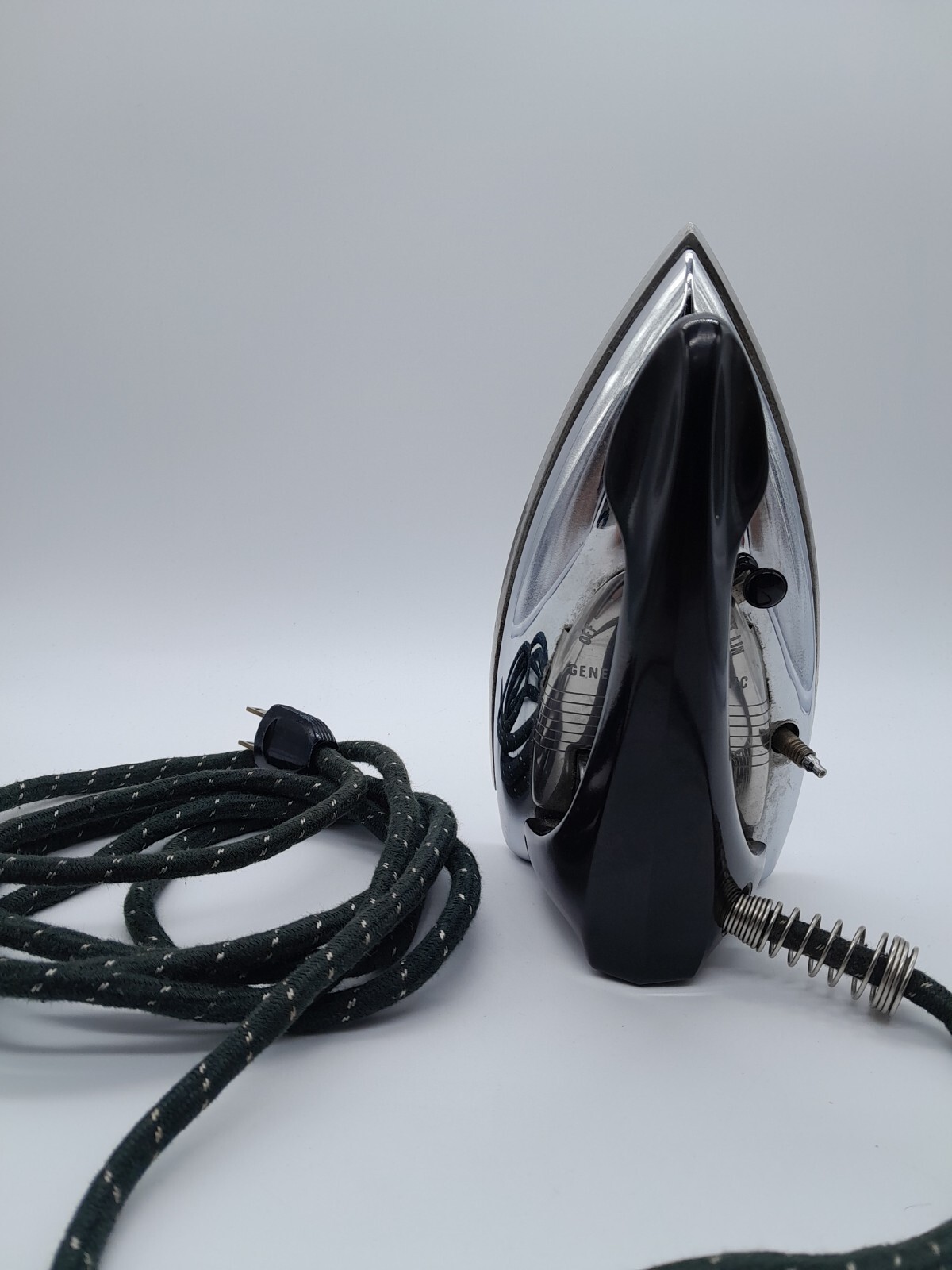 Vintage General Electric Travel Steam Iron With Cat #HIF49 Vey Nice Retro
