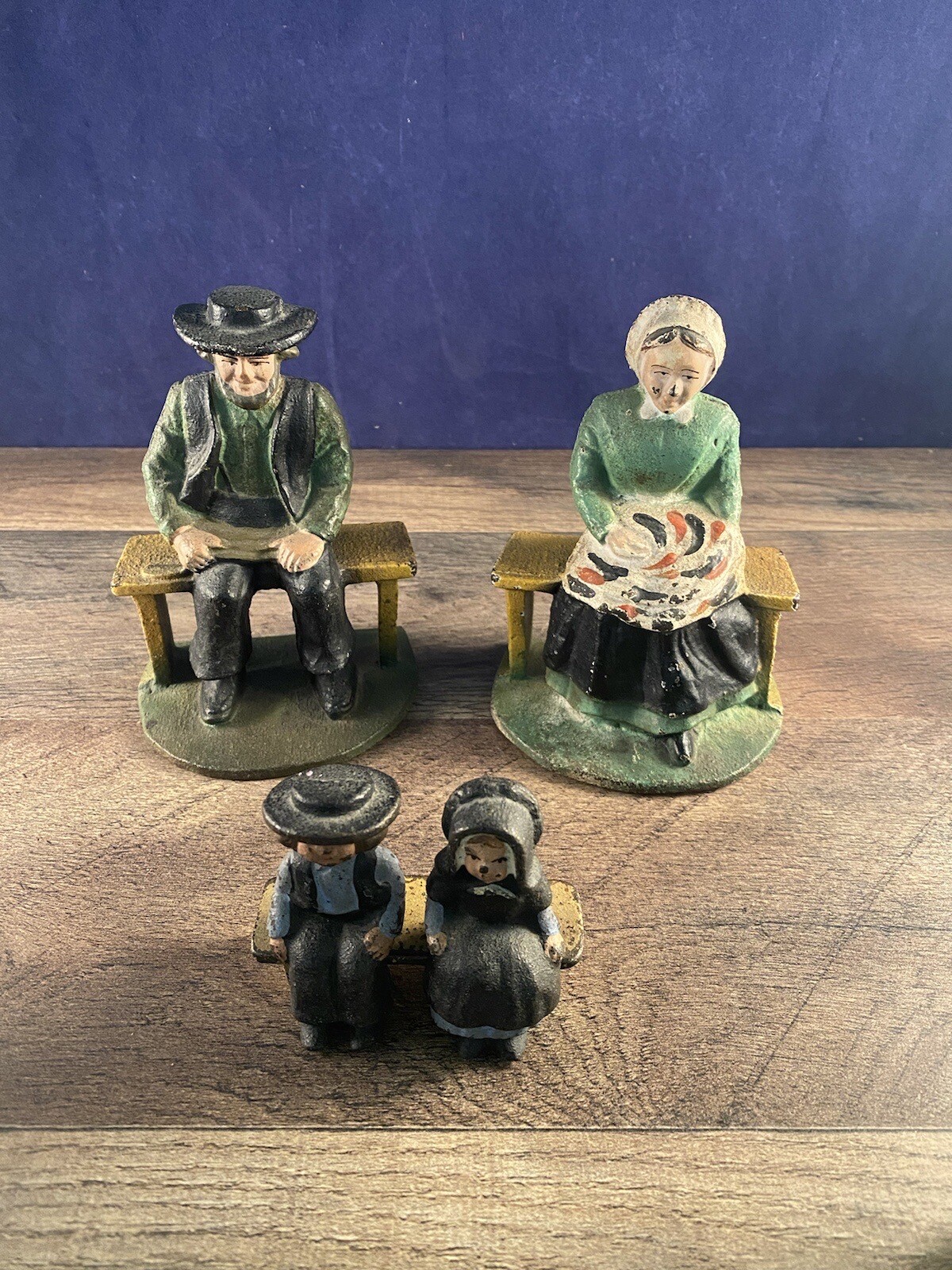 Cast Iron Amish Man Woman Couple Bookends Children on Bench Figurines